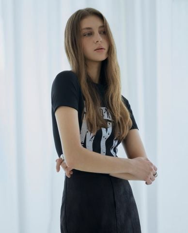  DEZUS - Áo thun nữ cổ tròn tay ngắn phom ôm Cecy 