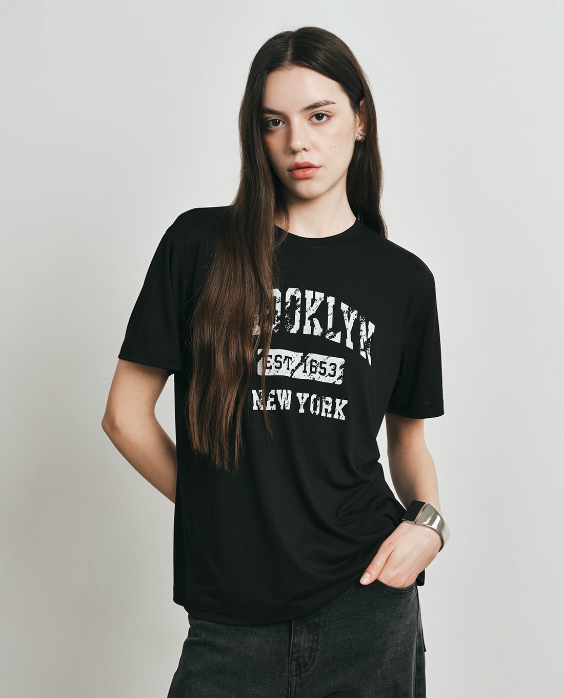 DEZUS - Áo thun nữ cổ tròn tay ngắn Cesvy