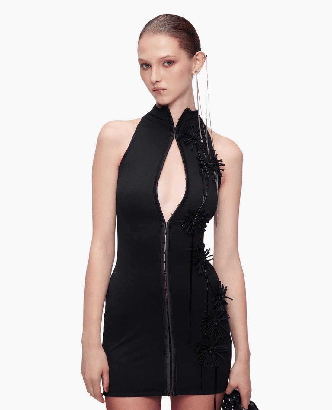 FANCì CLUB - Đầm mini cổ cao phom ôm thêu hoa Hailey