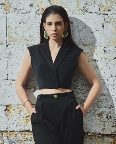  DEZUS - Áo sát nách nữ cổ vest phom croptop Clove 