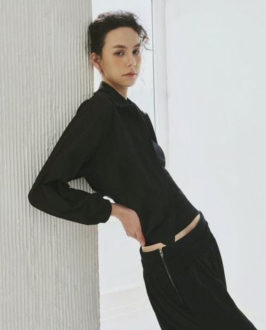  DEZUS - Áo khoác croptop nữ cổ bẻ tay dài Pearl 