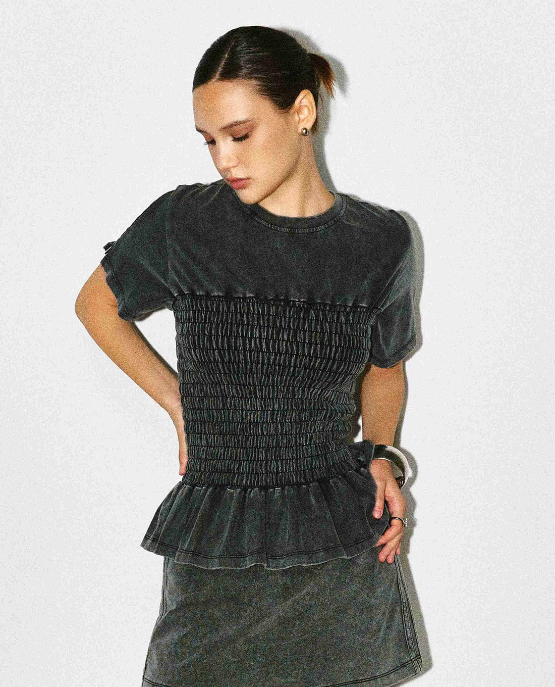 DEZUS - Áo kiểu nữ cổ tròn tay ngắn xếp tầng Lanie