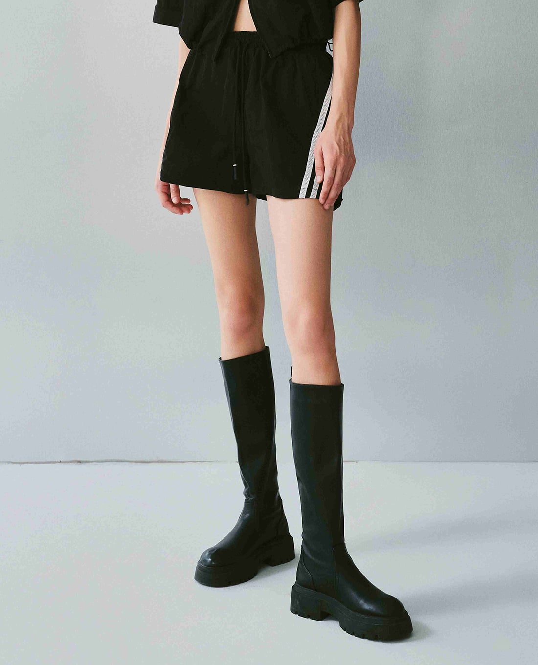 DEZUS - Quần short ngắn nữ lưng thun phối dây rút Aurelia