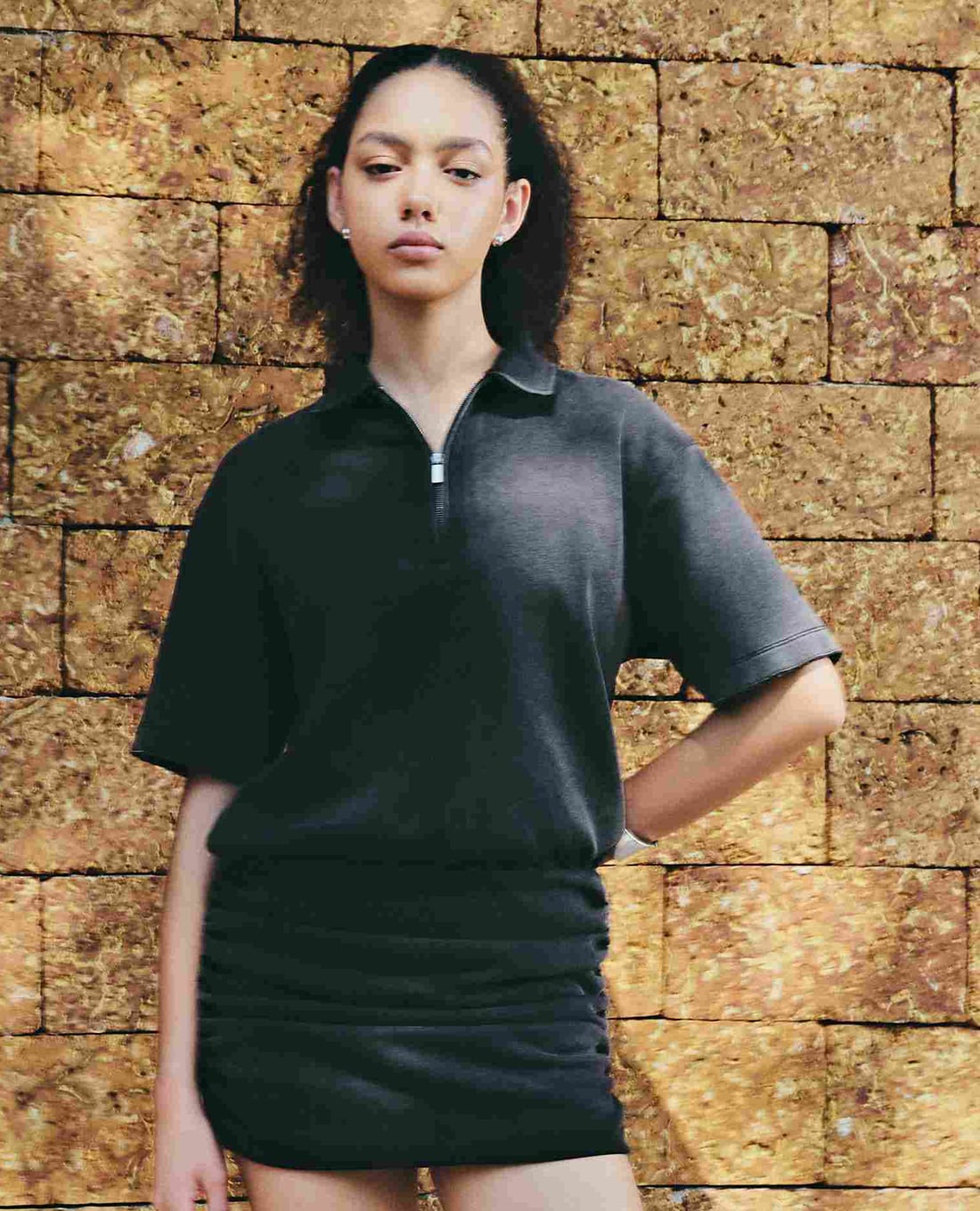 DEZUS - Đầm polo mini tay ngắn khoá zip Kulesa