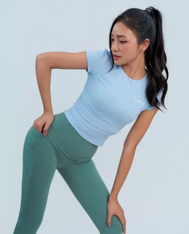  AZURA - Áo thun thể thao nữ cổ tròn tay ngắn phom ôm 