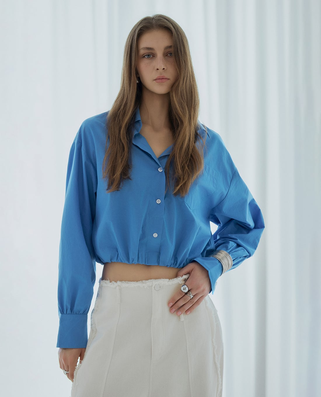 DEZUS - Áo sơ mi nữ tay dài phom croptop Zaeryn