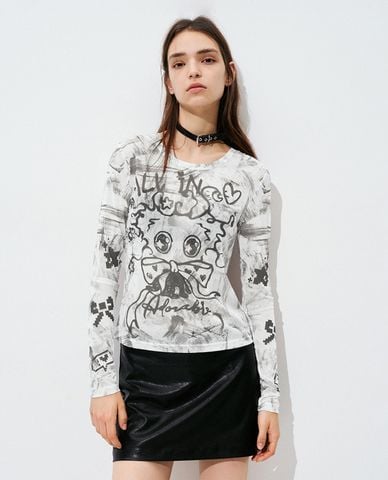  URBAN REVIVO - Áo thun nữ tay dài họa tiết graffiti 