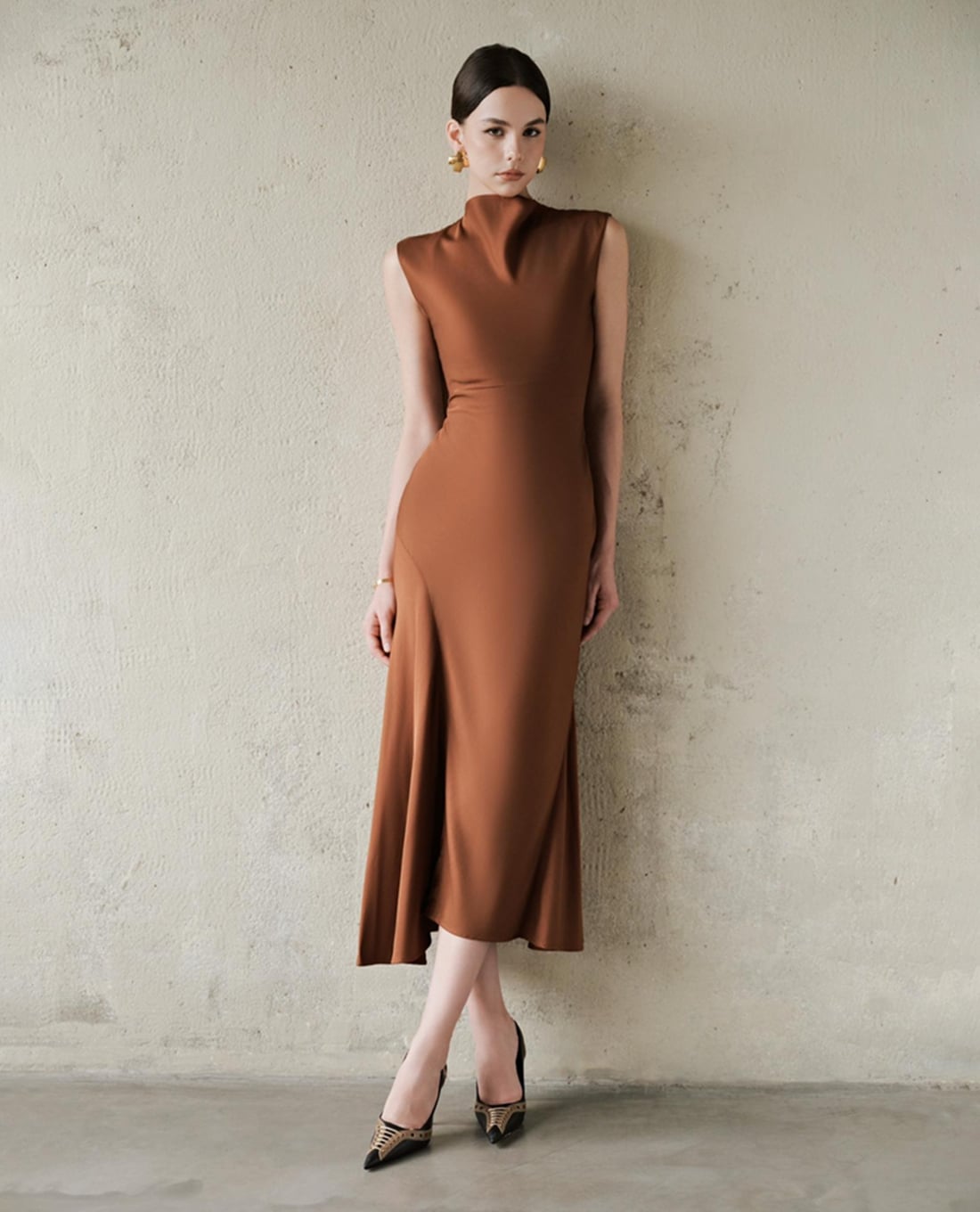LARMES - Đầm sát nách midi cổ cao dáng xòe Inez