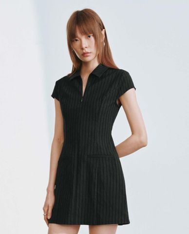  URBAN REVIVO - Đầm polo mini dệt kim kẻ sọc 