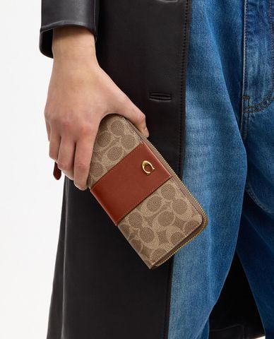  COACH - Ví nam dáng dài phom chữ nhật Essential 