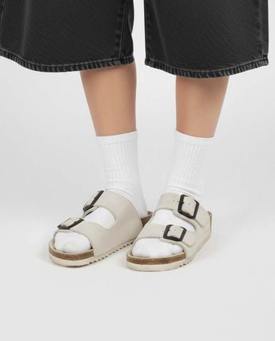  SNEAKERBUZZ - Dép unisex quai ngang phối logo 