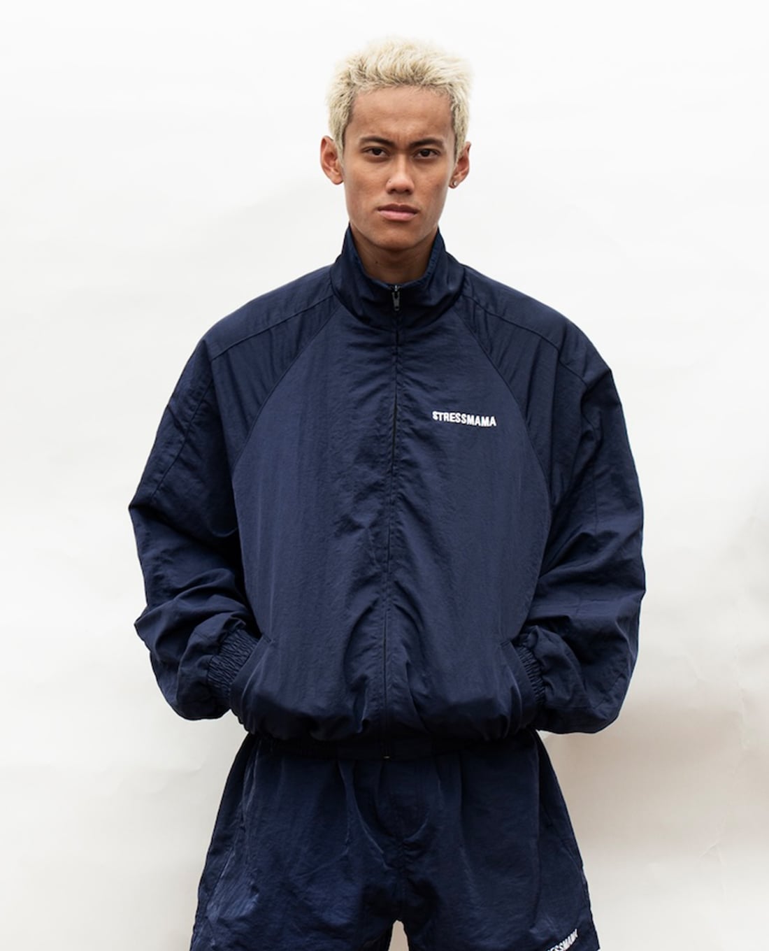 STRESSMAMA - Áo khoác gió unisex cổ trụ thêu logo Coach