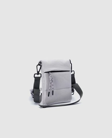  URBAN REVIVO - Túi đeo chéo nam phom chữ nhật 