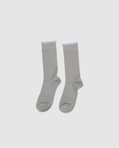  URBAN REVIVO - Vớ nữ cổ cao viền bèo 