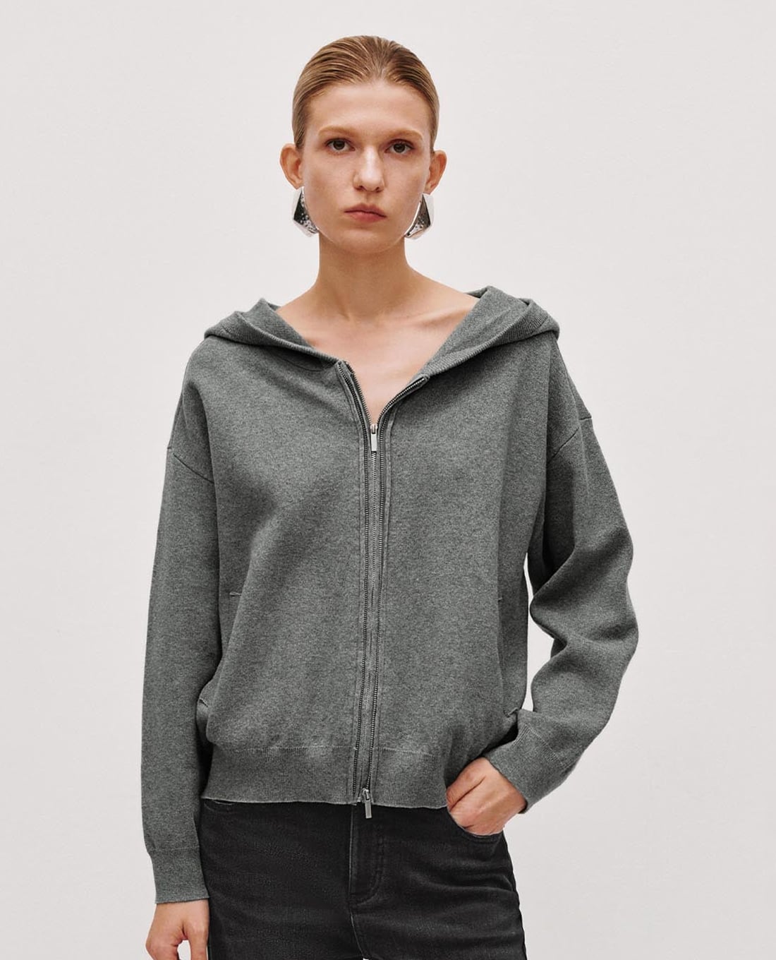 URBAN REVIVO - Áo khoác phối mũ nữ tay dài khoá zip