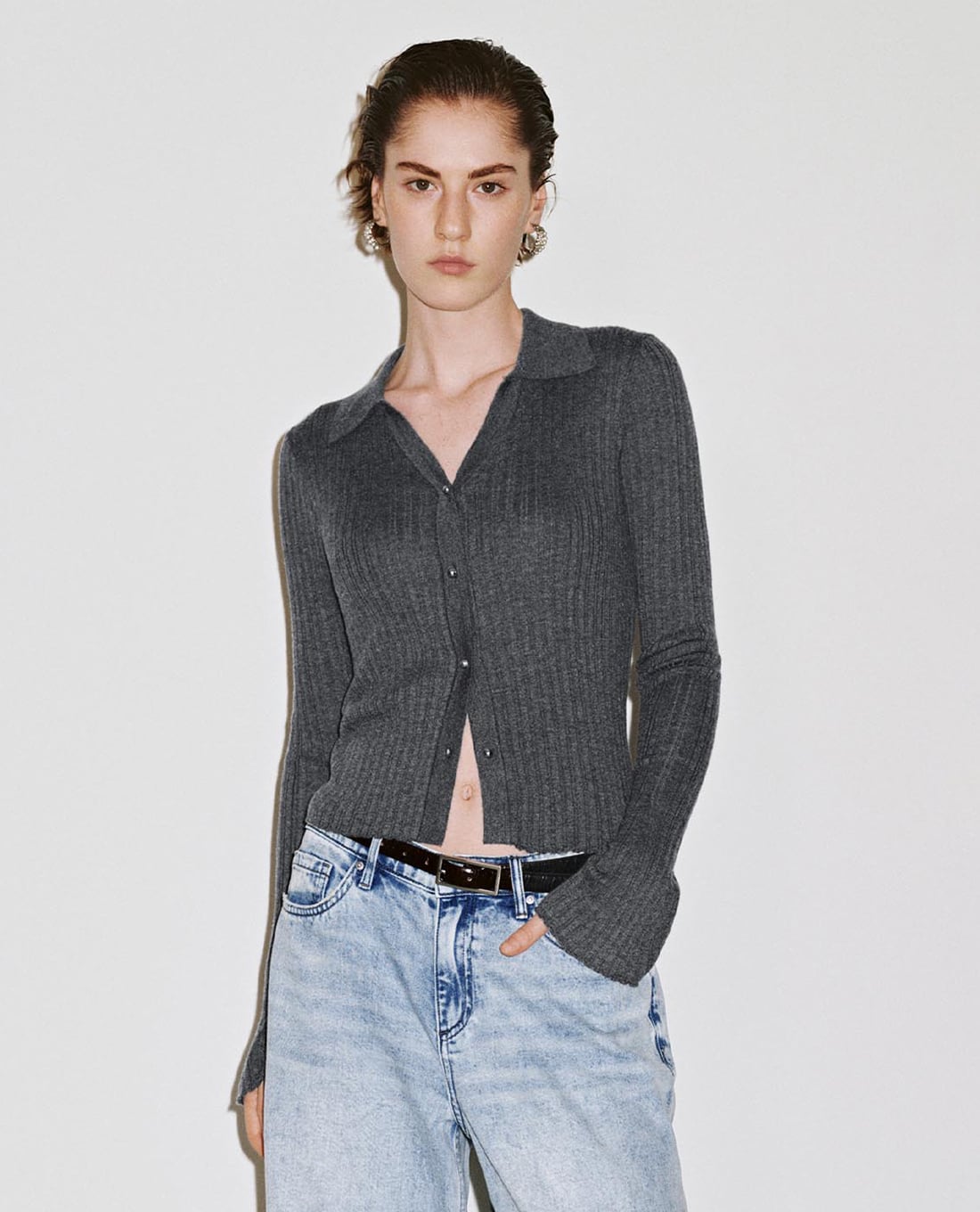 URBAN REVIVO - Áo khoác cardigan nữ dệt kim phom ôm