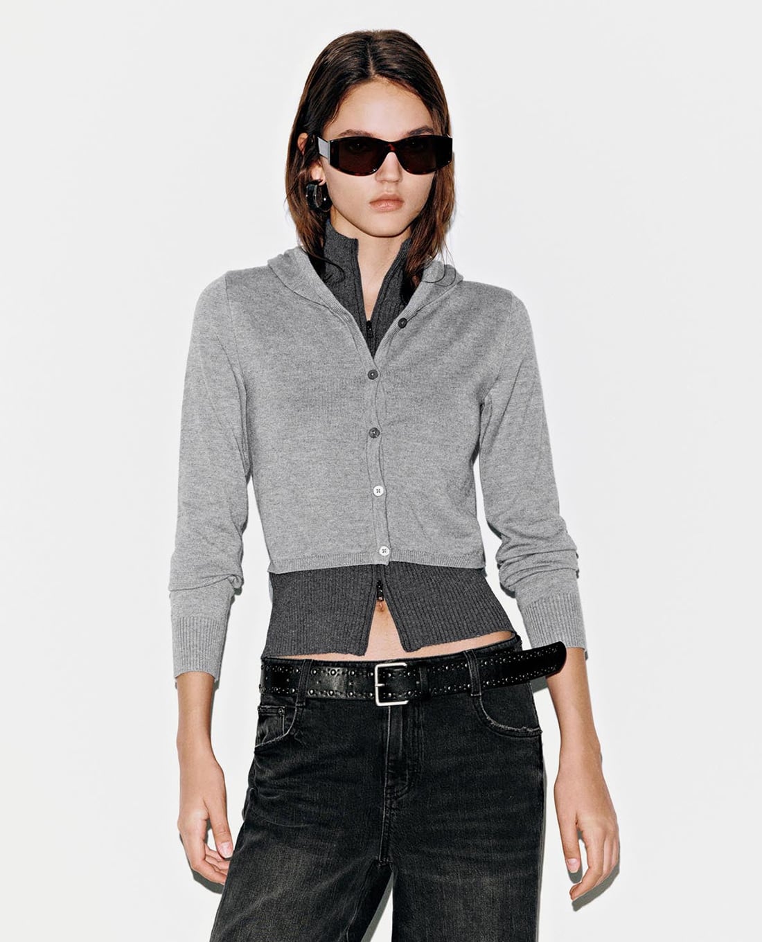 URBAN REVIVO - Áo khoác dệt kim nữ phối mũ phom ôm