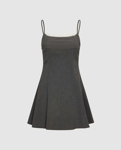  URBAN REVIVO - Đầm hai dây mini xếp li cổ ren kẻ sọc 