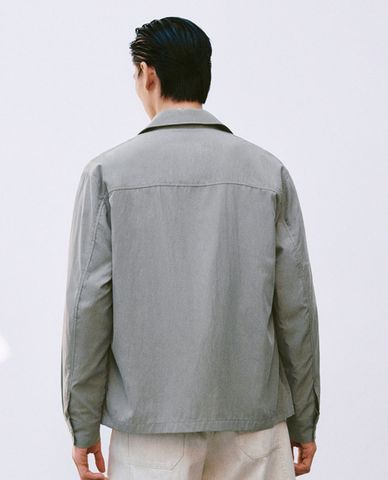  URBAN REVIVO - Áo khoác sơ mi nam cổ bẻ tay dài phối túi 