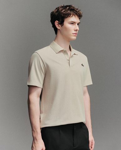  URBAN REVIVO - Áo polo nam cổ bẻ tay ngắn phối họa tiết 