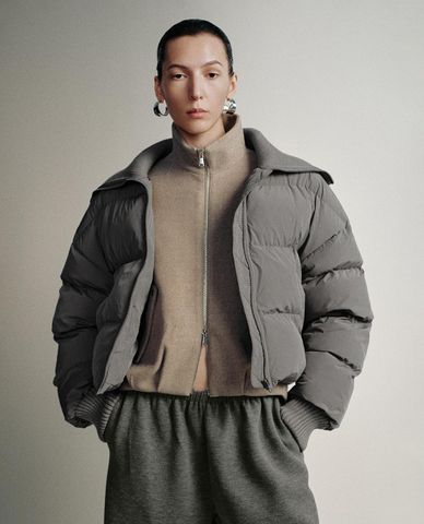  URBAN REVIVO - Áo khoác phao nữ cổ bẻ dáng ngắn 