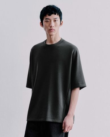  URBAN REVIVO - Áo thun nam cổ tròn tay ngắn 