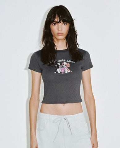  URBAN REVIVO - Áo croptop nữ cổ tròn tay ngắn 