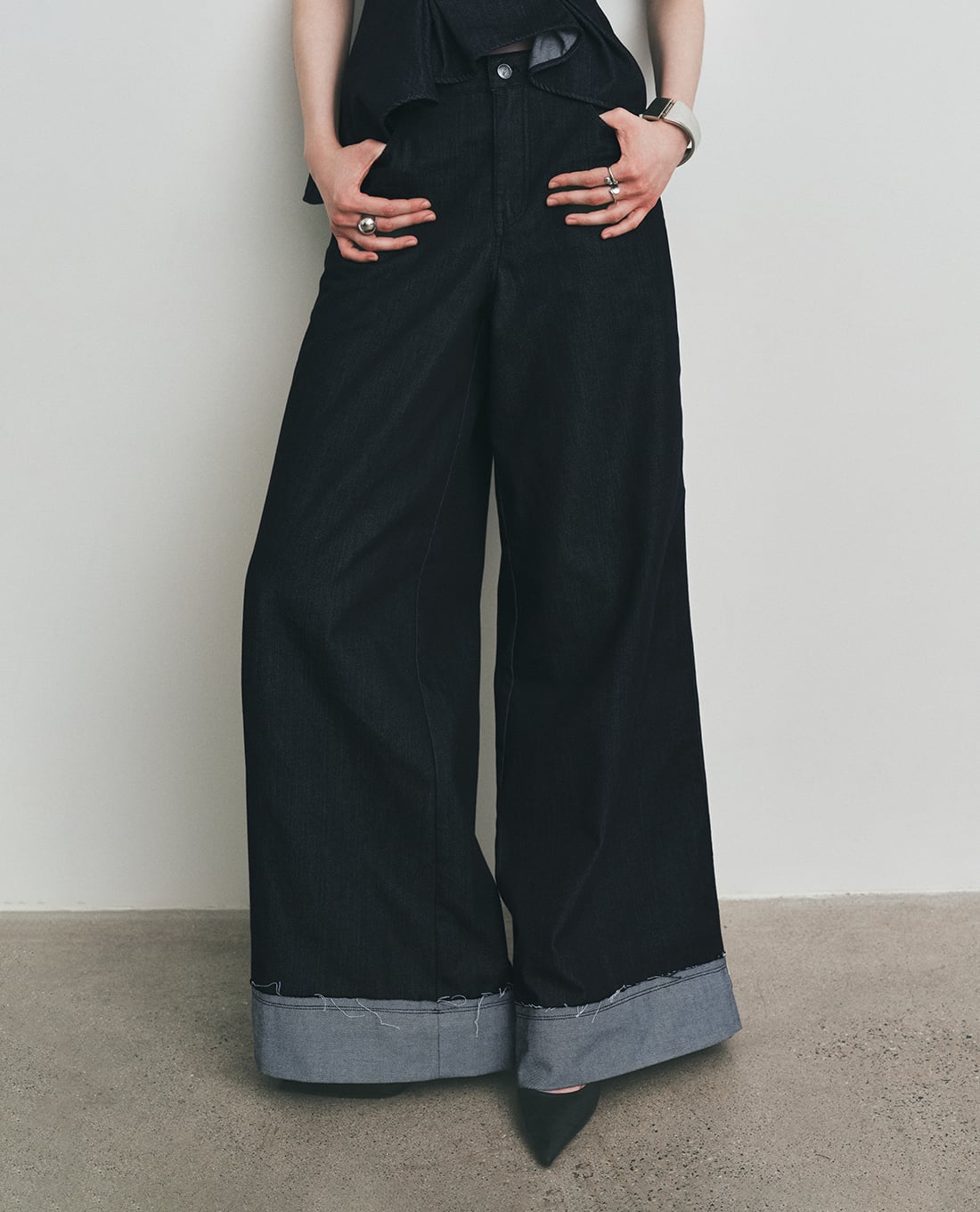 DEZUS - Quần jeans nữ ống rộng xắn gấu Liam