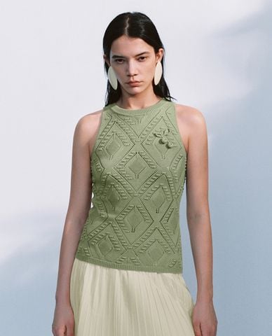  URBAN REVIVO - Áo sát nách nữ dệt kim cổ tròn phối nút 