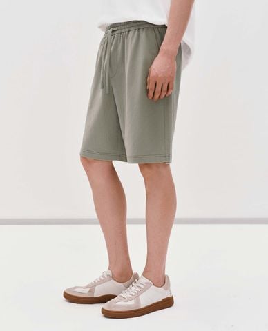  URBAN REVIVO - Quần short nam ống rộng lưng thun dây rút 