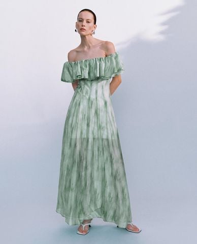  URBAN REVIVO - Đầm trễ vai maxi nữ tính 