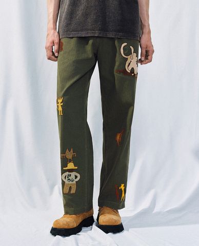  URBAN REVIVO - Quần nam ống đứng lưng thun 