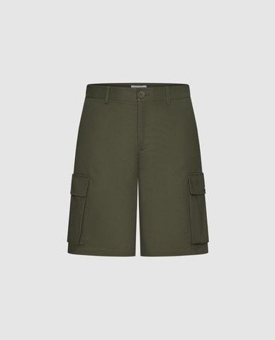  URBAN REVIVO - Quần short nam ngang gối phối túi hộp 