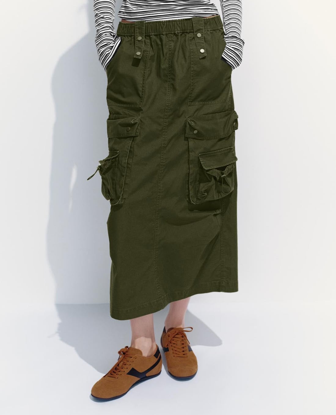 URBAN REVIVO - Chân váy phom suông midi phối túi