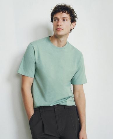  URBAN REVIVO - Áo thun nam cổ tròn tay ngắn hiện đại 