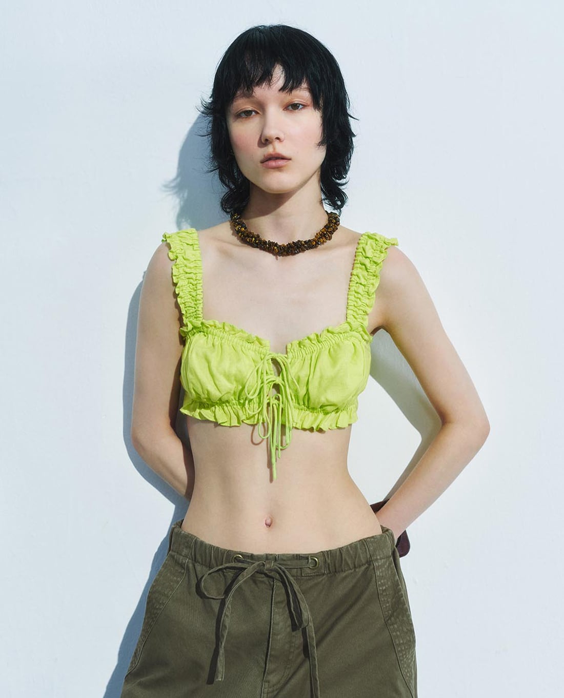 URBAN REVIVO - Áo hai dây nữ phom croptop phối dây rút