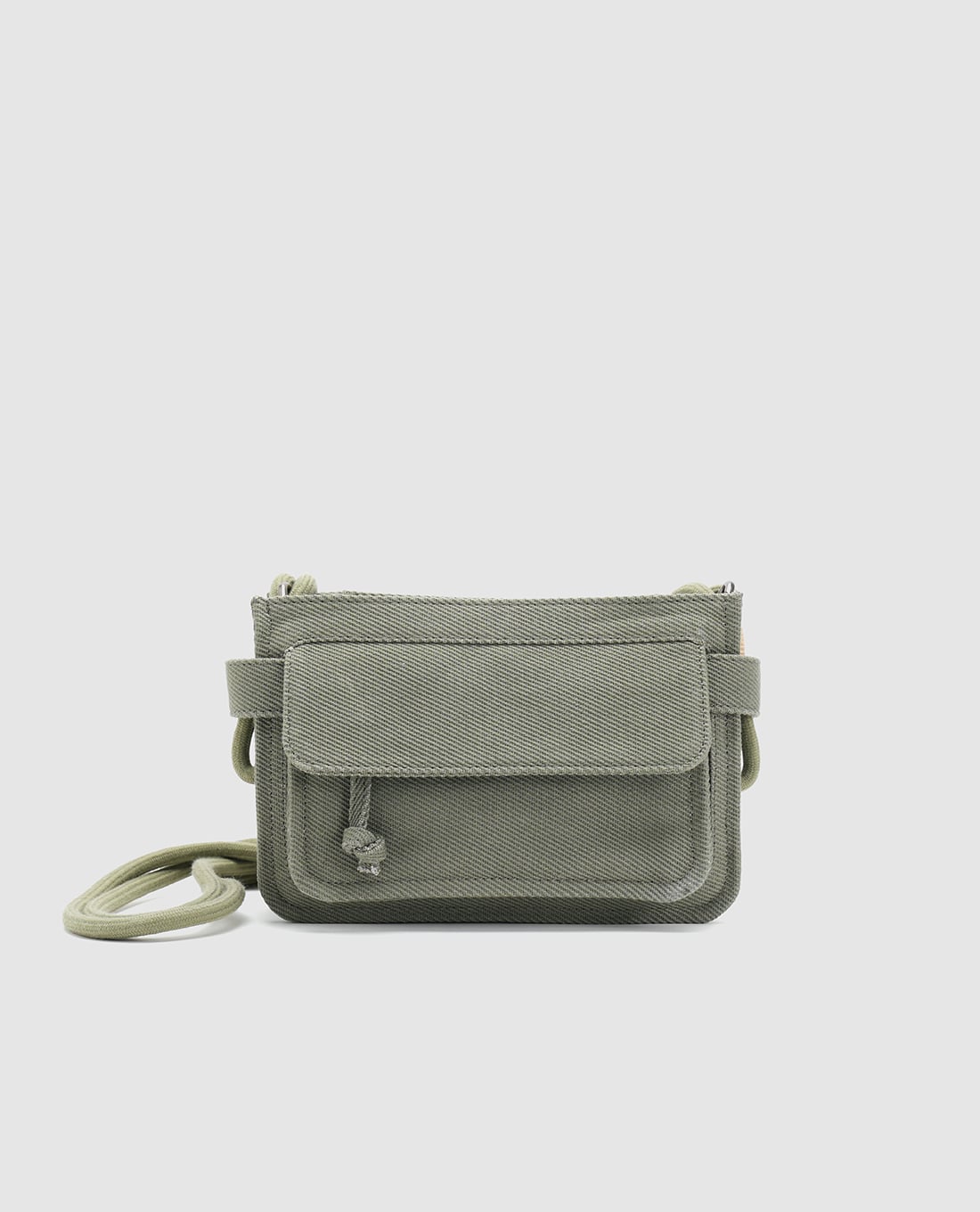 URBAN REVIVO - Túi đeo chéo nam phom chữ nhật nắp gập