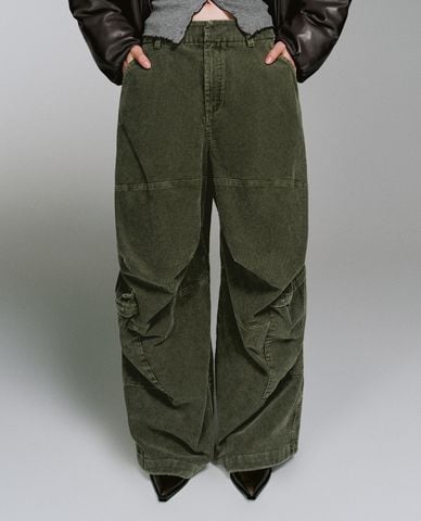  URBAN REVIVO - Quần nữ ống rộng xếp nếp phối túi hộp 