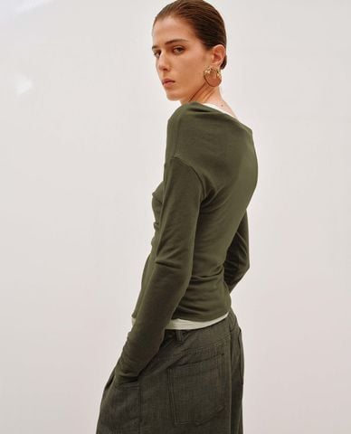  URBAN REVIVO - Áo trễ vai nữ tay dài phối layer 