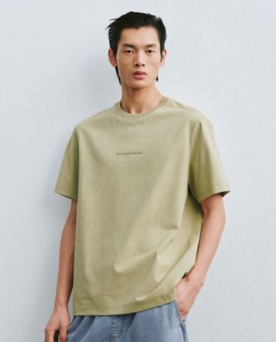  URBAN REVIVO - Áo thun nam cổ tròn tay ngắn trẻ trung 