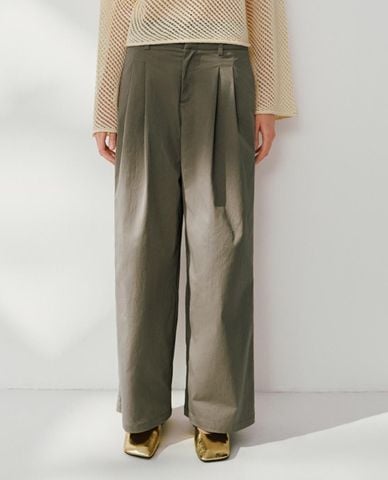  URBAN REVIVO - Quần nữ ống rộng lưng cao xếp li 