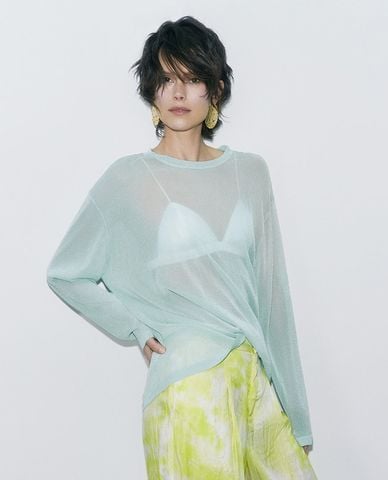  URBAN REVIVO - Áo dệt kim nữ cổ tròn tay dài xuyên thấu 