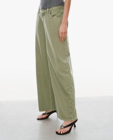  URBAN REVIVO - Quần jeans nữ ống đứng thanh lịch 