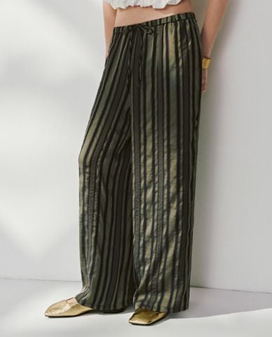  URBAN REVIVO - Quần nữ ống rộng phối sọc 