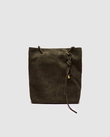  URBAN REVIVO - Túi đeo vai nữ hình vuông phối charm 