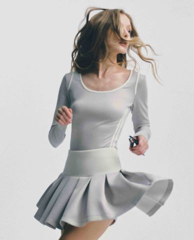  DEZUS - Áo thun nữ cổ U tay dài phom ôm Cailyn 