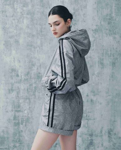  DEZUS - Áo khoác thể thao nữ tay dài phối mũ Umiera 