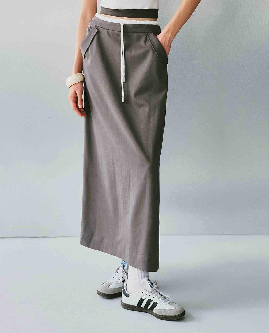 DEZUS - Chân váy phom suông midi lưng thun Geroni