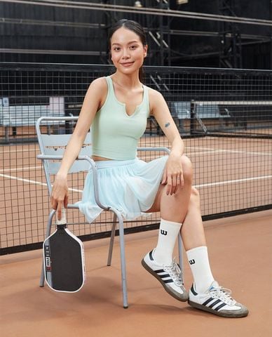  AZURA - Áo croptop nữ cổ khoét phom ôm 