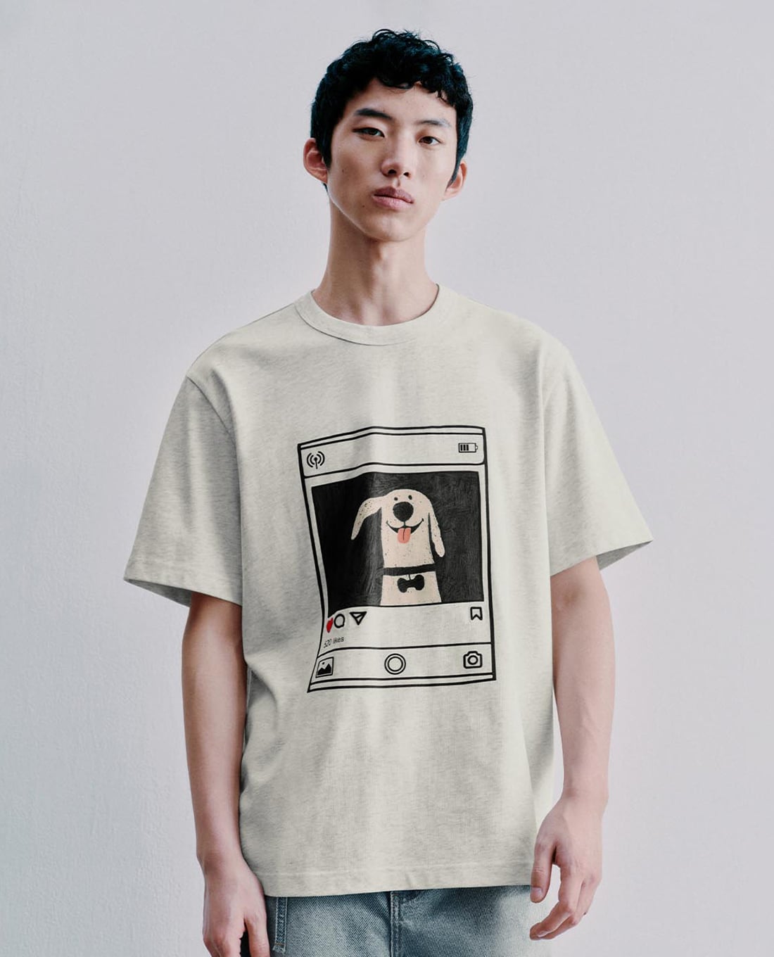 URBAN REVIVO - Áo thun nam cổ tròn tay ngắn in họa tiết